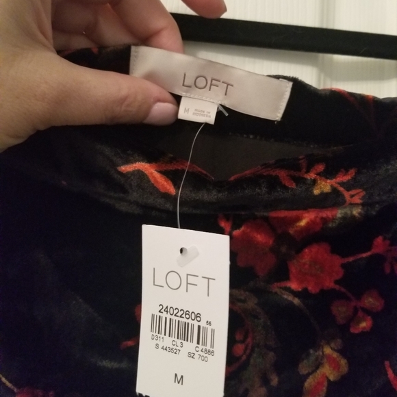 Top - Picture 2 of 6